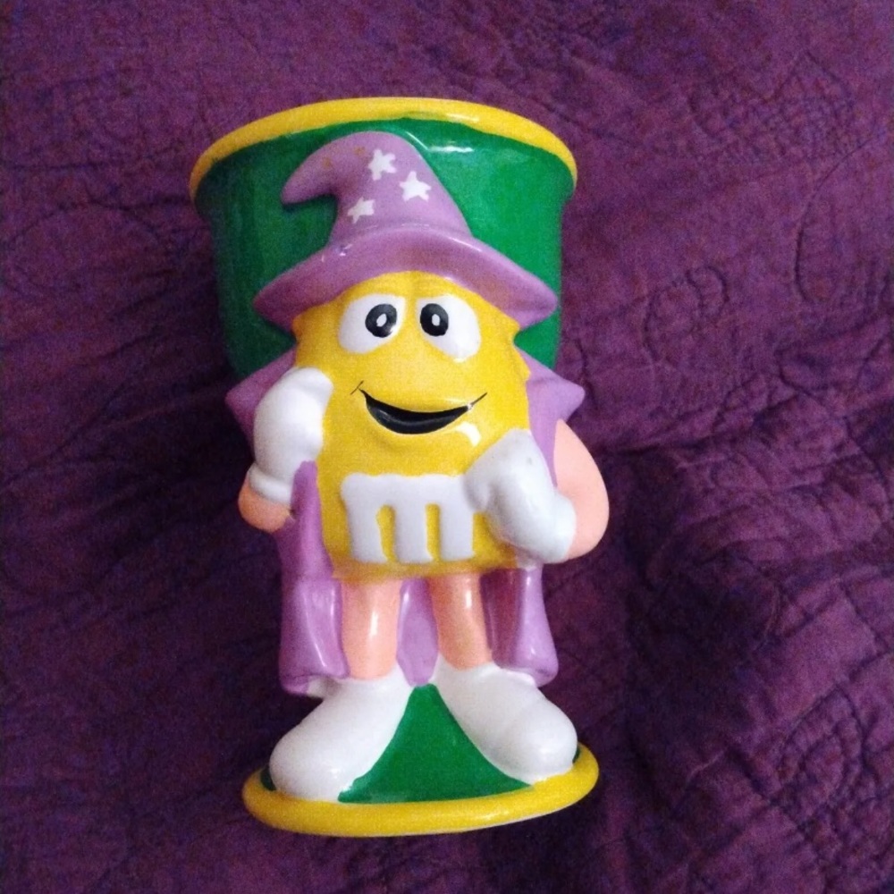 Vintage highly collectible M&M goblet